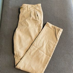 Women’s size 6 short American Eagle khakis